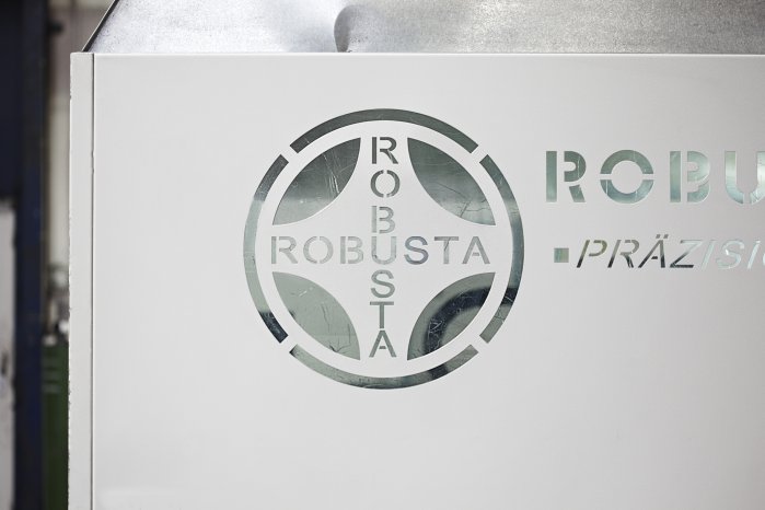 Robusta_Gaukel_14.11.13_Logo_Frontal.jpg