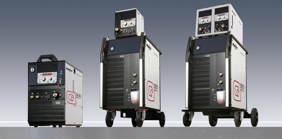 Specialists in pipeline construction: With pipeSolution®, the MIG/MAG inverter power source family alpha Q is in full control of a new process for quick and dependable root welding – either manually or mechanised (Photo: EWM )