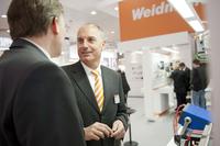 Weidmüller Vertriebsvorstand Volpert Briel (re.) verspricht beste Verbindungen und exzellente Services auch für den dänischen Markt