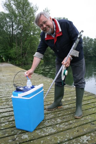 Wasserprobe Strandbad Hemmingen 2.jpg