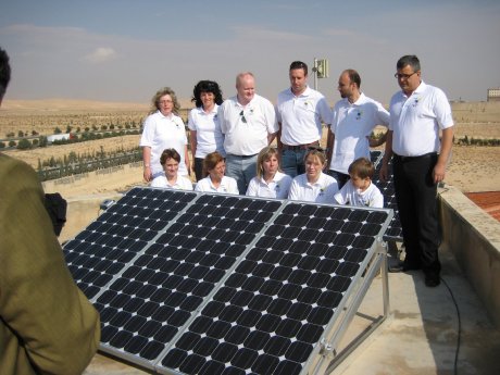 Gruppenfoto Delegation der WJ Freiburg in Syrien.jpg