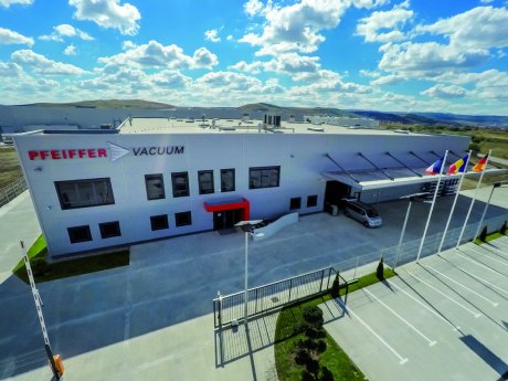 Pfeiffer Vacuum - New high-tech production site in Romania - cmyk.jpg