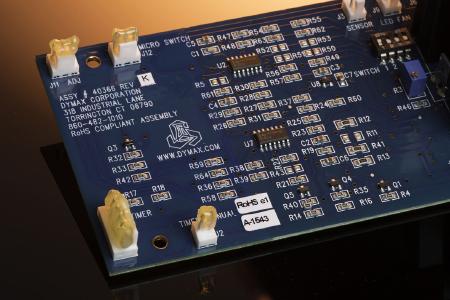 Neue, leicht abziehbare Abdeckmaske SpeedMask 9-7001 von Dymax.