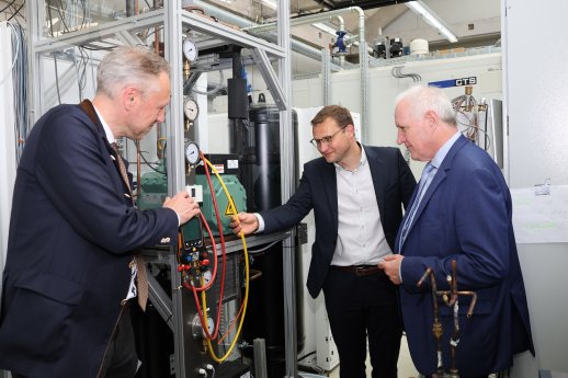 Bild _TSF_BITZER_5 Jahre Stiftungsprofessur Verdichtertechnologie.JPG