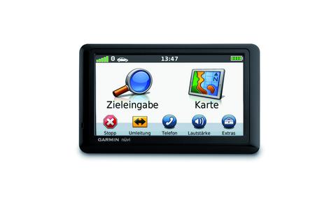 Mit der neuen „Out of the Box“-Lösung – bestehend aus Garmin nüvi 1490T und Datcom V-Box – können PKW-Flotten effizient eingesetzt werden