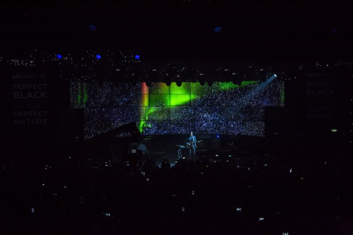 Bild_LG Lights out Spot on Campaign - Harpa Concert Hall - Ólafur Arnalds_2.jpg