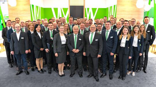Freuten sich über einen gelungenen Messeauftritt: Die Mitarbeiterinnen und Mitarbeiter des Murrelektronik-Messeteams