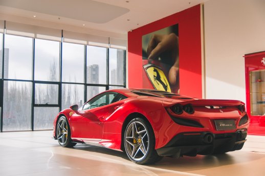 Ferrari_F8_shutterstock_1920908915 (1).tiff