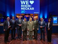 (v.l.n.r.): Achim Wambach, Uwe Schroeder-Wildberg, Michael Ebling, Boris Rhein, Eggert Voscherau, Winfried Kretschmann, Stefan Dallinger, Eva Lohse