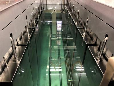 Jedes Becken der Reinigung ist mit zwölf Tauchschwingern mit 25 kHz ausgestattet / Bildquelle: Weber Ultrasonics
