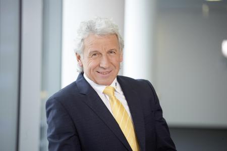 Neuer Vorsitzender der Geschäftsführung LEONHARD WEISS: Dipl.-Ing. Dieter Straub