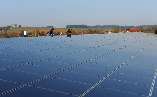 Solarpark Garching Bild 3 - Bildnachweis Green City Energy.jpg