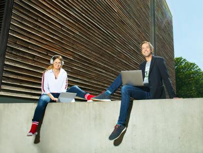Gewohntes neu denken: Für ihr herausragendes Engagement in der Lehre wurden Prof. Dr. Constance Richter und Prof. Dr. Holger Schmidt mit dem diesjährigen Lehrpreis der Hochschule Aalen ausgezeichnet, Bildhinweis: © Hochschule Aalen | First Floor Studios