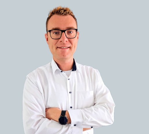 accompio-team-sven-petschull-768x695.jpg