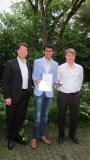 Andreas Mampe (ITK Engineering AG), Sadhananda Siddharth Sathyamurthy (Preisträger), Prof. Dr. Dominik Schoop Andreas Mampe (ITK Engineering AG), Sadhananda Siddharth Sathyamurthy (Preisträger), Prof. Dr. Dominik Schoop