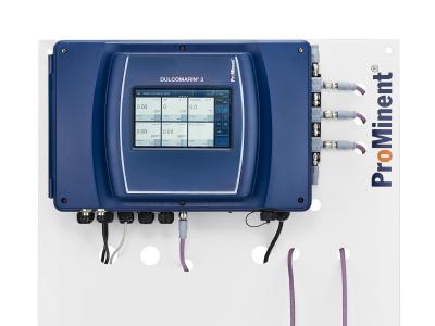 DULCOMARIN® 3 mit Touch Display zur einfachen Bedienung mit interaktivem Planungs- und Inbetriebnahme-Assistenten, auch über Web Browser. Zugriff auf alle Funktionen über jedes internetfähige Gerät