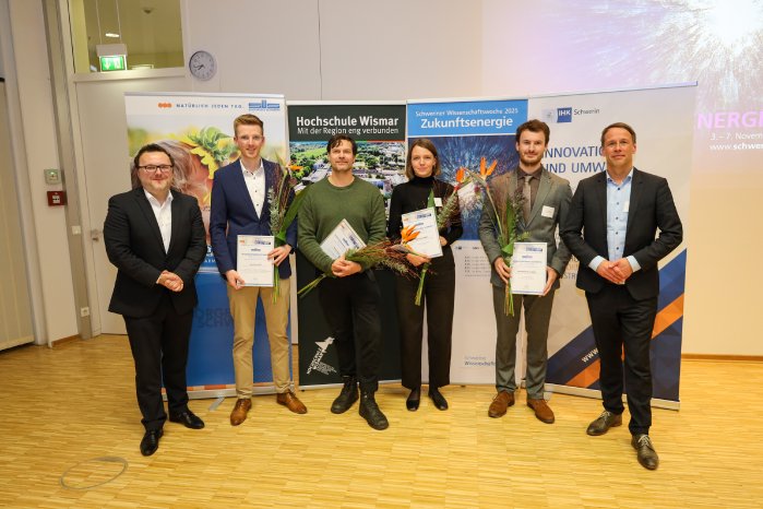 Preisträger_Innovationspreis 2025_mit_H.Nispel_E.Fischer_c_maxpress.jpg