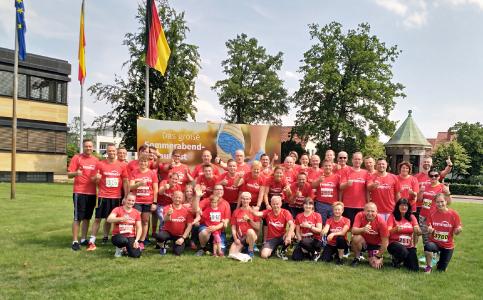 Vom Hauptsponsor und Namensgeber der Veranstaltung gingen rund 60 Teilnehmer an den Start (Foto: Remmers, Löningen)