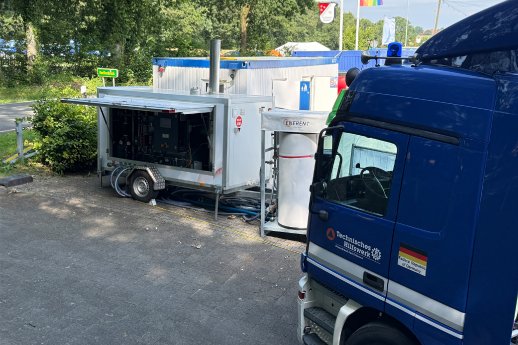 PM_ENERENT_Mobile_Heizzentrale_150kW_15x10cm.jpg