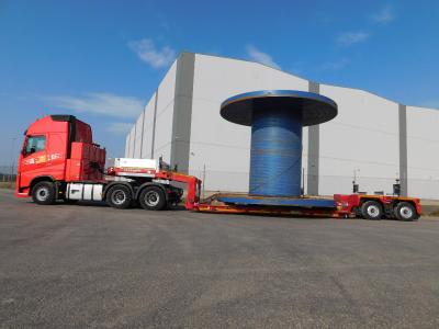 Oversized cargoes are safely transported with the Goldhofer STZ-VP 2 wafer deck low loader (photo: Potteries)