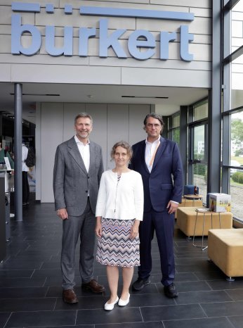 karrieretag-familienunternehmen-buerkert-stawowy-querengaesser-klemm-presse.jpg