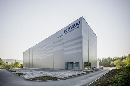 Kern und Sohn_Gebäudeansicht .jpg