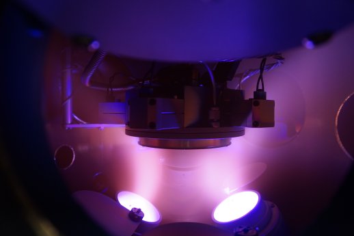 2025-05-19_Piezoelektrische-Duennschichten-Plasma_01.jpg