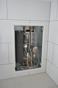 Die eingebaute Übergabestation in der Wand