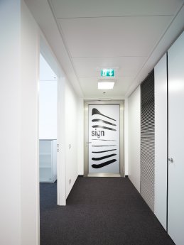 D_Sign_026735.jpg