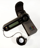 Mit dem neuen handlichen Buntstift von Caparol lassen sich Farbtöne in Sekundenschnelle bestimmen, Foto: Caparol Farben Lacke Bautenschutz