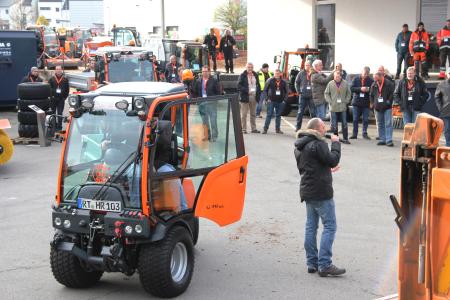 Fahrzeugpräsentationen und vieles mehr – am Tag der Kommunaltechnik bei Holder am 8. und 13. März 2018 / Foto: Max Holder GmbH