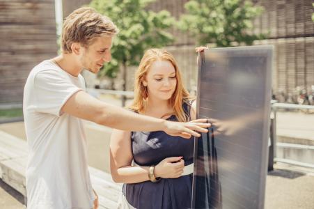 Dem Stromnetz der Zukunft das Denken lehren: Die Hochschule Aalen wirkt mit ihrem Forschungsprojekt SMASA (Smart Grids und Speicher Sachsenhausen) bei der Entwicklung und Umsetzung intelligenter Netze entscheidend mit / Bildhinweis: © Hochschule Aalen/Christian Frumolt