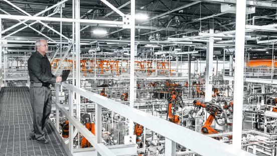 Industrie 4.0_Smart Factory (1)_KUKA Group.png