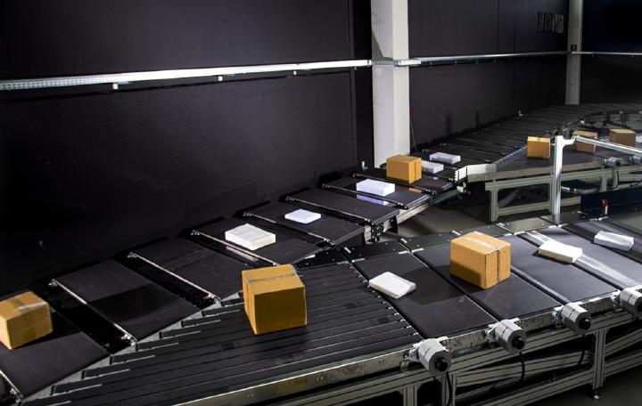 MHS präsentiert neuen CrossBeltSorter HCLoop, Material Handling