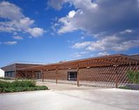 Diese Holzfassade des neu erbauten Gartenbauamtes in Wien wurde mit GreyExpress behandelt und wirkt gleichmäßig edel vergraut