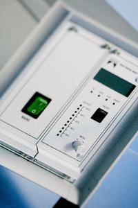 The SONIC DIGITAL GREEN generator was developed for particularly energy-efficient ultrasonic cleaning. It provides 100% cleaning power while consuming up to 20% less energy.