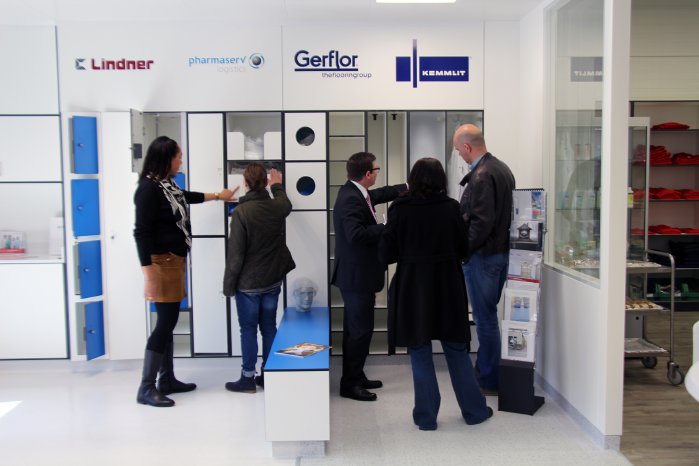 Einweihung_Showroom_Pharmaserv Logistcs_03.jpg