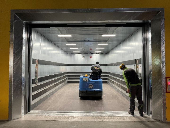 Explosionsgeschützter Warenaufzug 10'000 kg