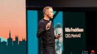 Niilo Fredrikson, CEO von Matrix42, stellt den neuen Intelligence Layer Neo vor