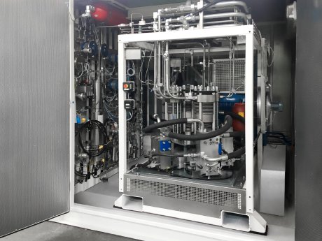 The ionic compressor built in Dalian.jpg