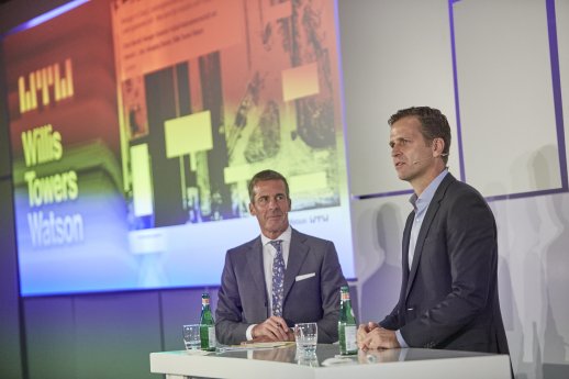 Helmuth Uder und Oliver Bierhoff auf der 15. HR Executive Konferenz von Willis Towers Watson.jpg