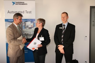 Von links nach rechts: Michael Dams National Instruments, Susanne Witteriede MINT Pakt, Ingo Földvári National Instruments