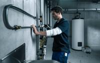 Im Rahmen der Seminarreihe "Sichere Hausinstallation" der Firmen REHAU, GRUNDFOS und JUDO Wasseraufbereitung erhalten die Seminarteilnehmer geballte Kompetenz zum Thema Trinkwasser gepaart mit juristischen Infos und Tipps / Bildrechte: REHAU