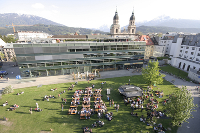 Das Management Center Innsbruck, als feste Größe am heimischen Standort in ein weltweites Netzwerk eingebunden, wird mit dem europäischen ECTS-Label ausgezeichnet. © MCI