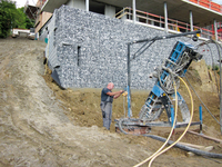 Das GRD-Bohrgerät in Arbeitsstellung
