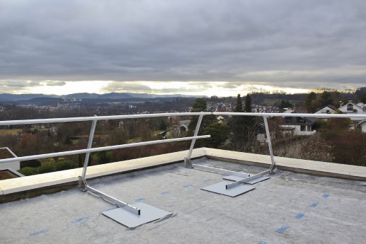 5 linker Handlauf u Kniestab+ rechter Handlauf da.jpg