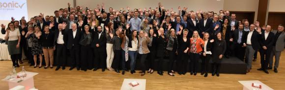 Die große mesonic-Familie - Mitarbeiter und Partner des Unternehmens
