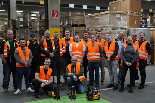Tag_der_Logistik_Teamfoto.jpg
