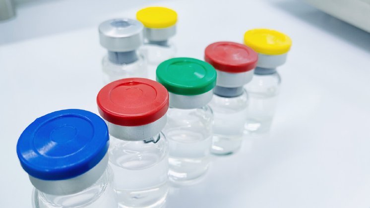 farbige bördelkappen.jpg