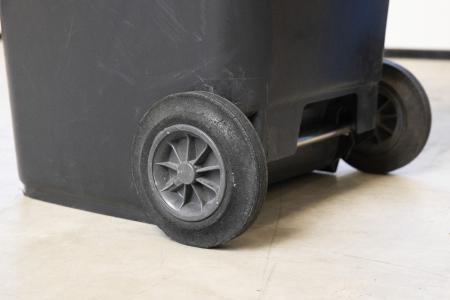 Die TORWEGGE GmbH & Co. KG bietet für den fachgerechten Mülltransport eine Vielzahl an Rädern, Rollen und weiteren Komponenten in diversen Größen, Materialien und Bauformen an / Foto TORWEGGE